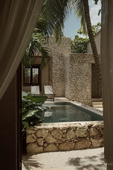 Sureña. Charming Stone House with Pool