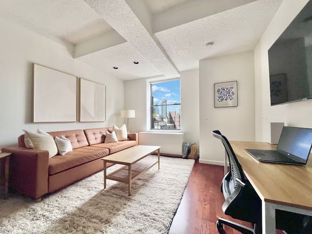 Times Square Manhattan 2bd with Views & High Floor