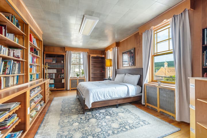 Library themed suite.