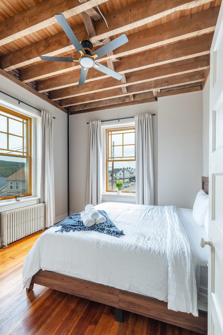 Features two walk in closets.  Attached to bedroom #4 with two Queen beds.  