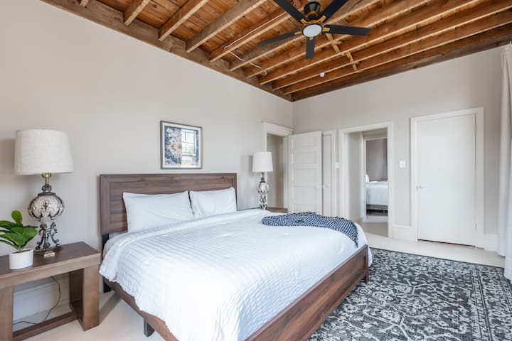 King Bedroom #6 is attached to Double Queen bedroom #7 with multiple closets.  