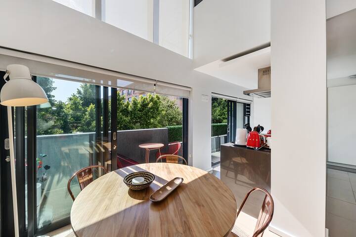 Sea Point Artistic Hideaway: Rooftop Pool | Gym gallery image 2