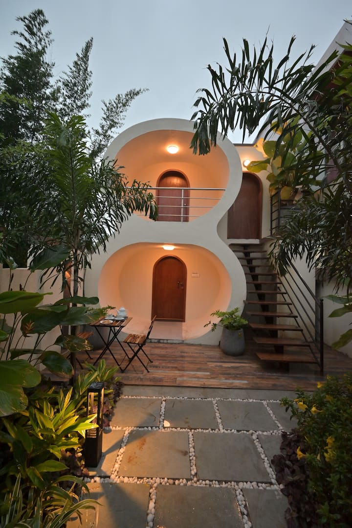 Twist And Tales (Luxury Suite Couple Villa)