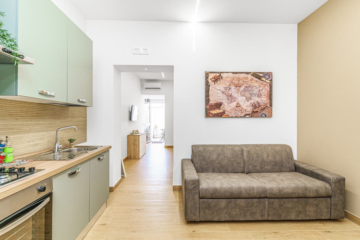 Top performing Airbnb: A few minutes from the center/Metro + parking in Catania