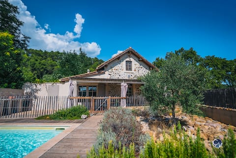 Provençal villa with pool