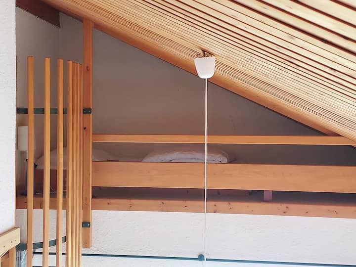 Lit simple en mezzanine