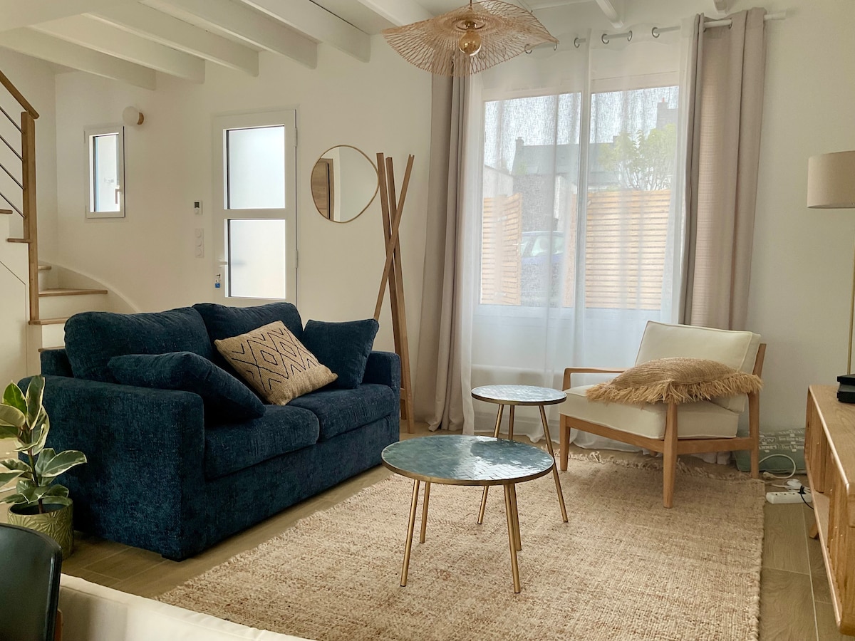 Successful Airbnb property: Beachfront house in Sarzeau