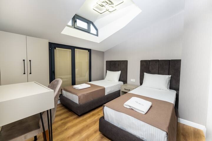 Luxury Life Suites gallery image 5