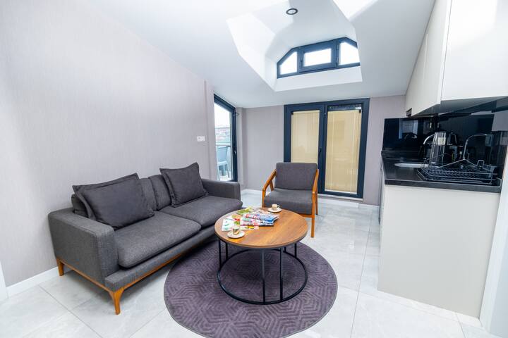 Luxury Life Suites gallery image 2