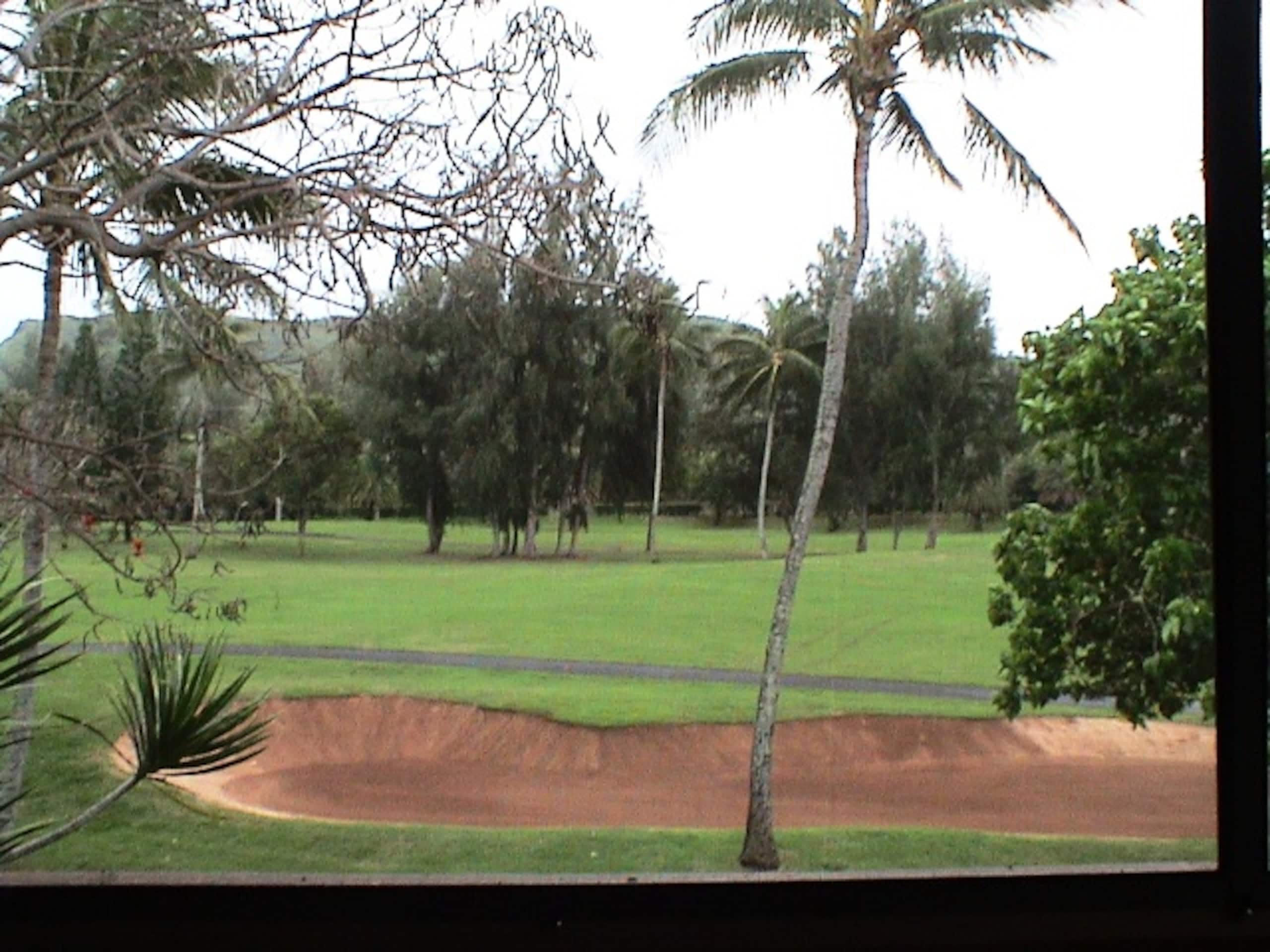 Condo in Kahuku · ★4.54 · 2 bedrooms · 4 beds · 1.5 private baths - Image 2