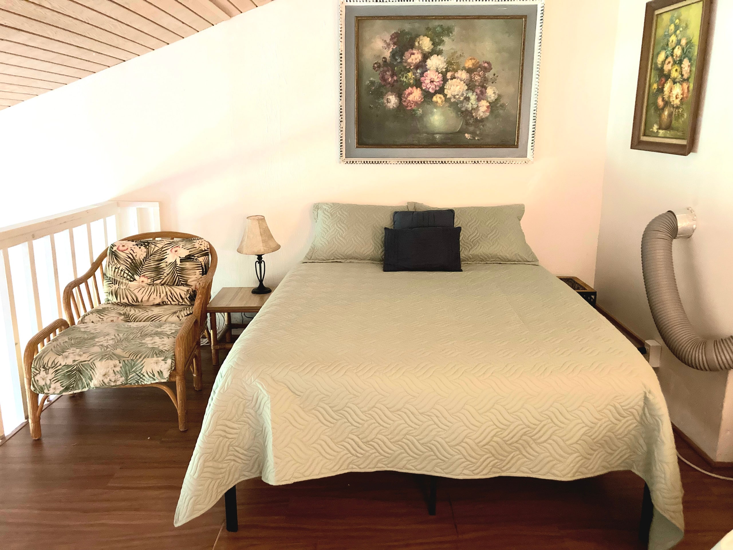Condo in Kahuku · ★4.54 · 2 bedrooms · 4 beds · 1.5 private baths - Image 1
