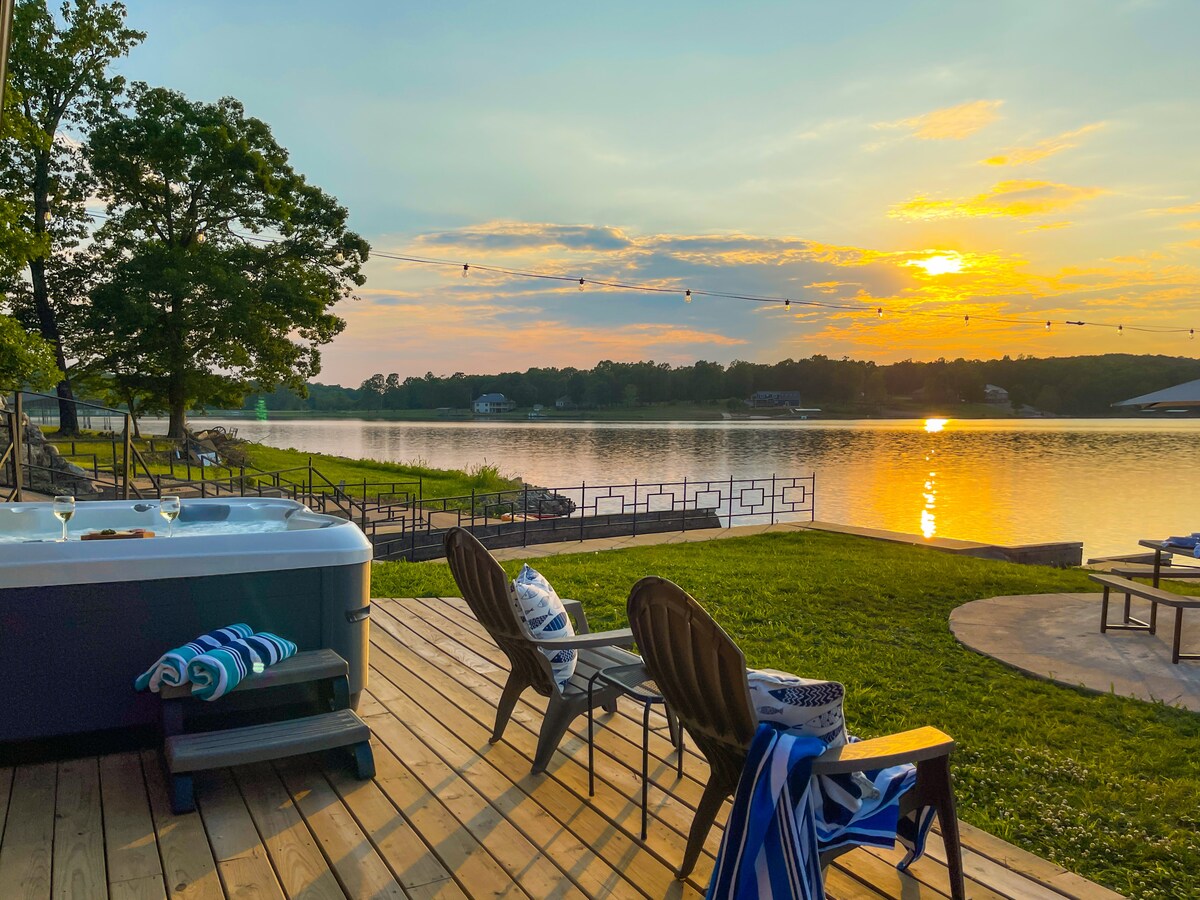 Moat House at Crown Lake - Houses for Rent in Horseshoe Bend