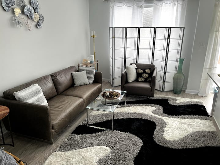Kanata Townhouse Near Stadium - カナタ