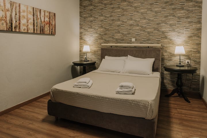 Υπνοδωμάτιο 5