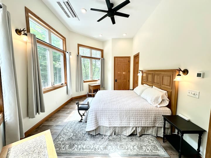 Upstairs apartment bedroom-king bed with attached bathroom