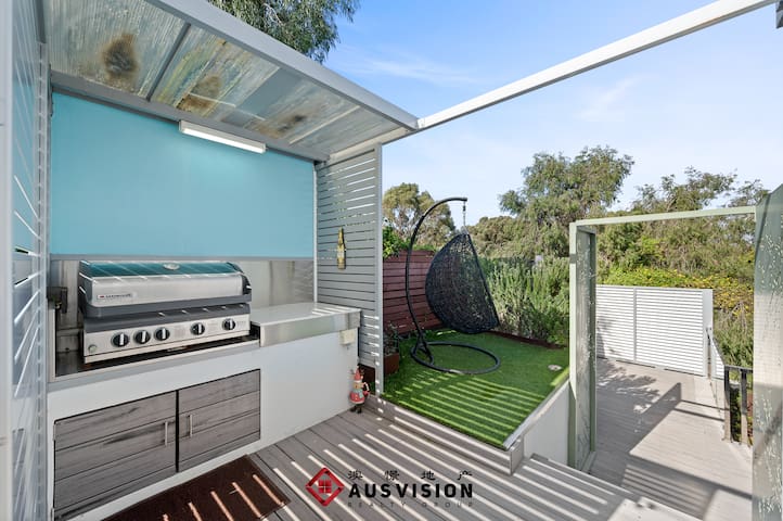 Seaside Bella Vista Luxe-Pool,Spa,BBQ,Beach walk gallery image 2