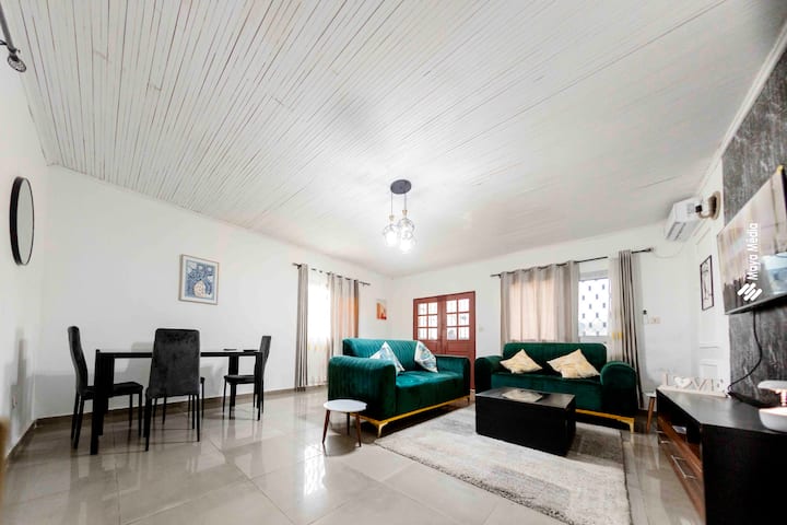 Villa  Dans Clôture Privée  Avec Wifi - Yaoundé