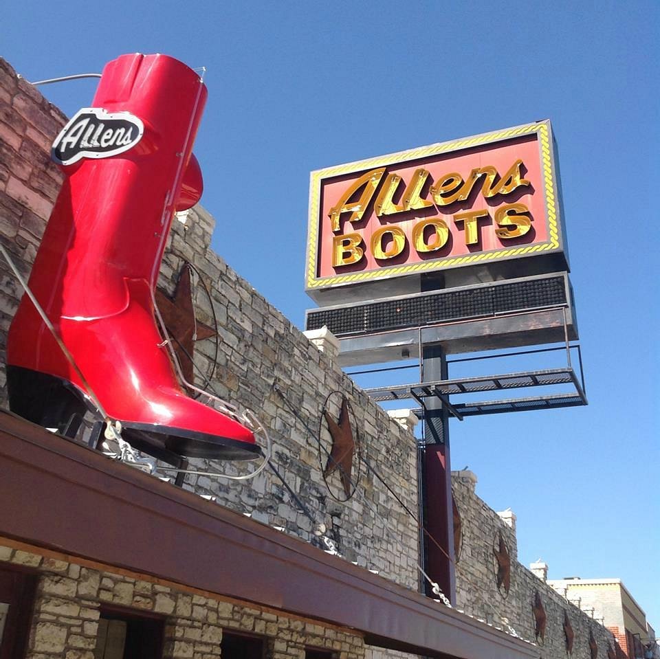 Steps to SoCo | Live Music, Food & Nightlife