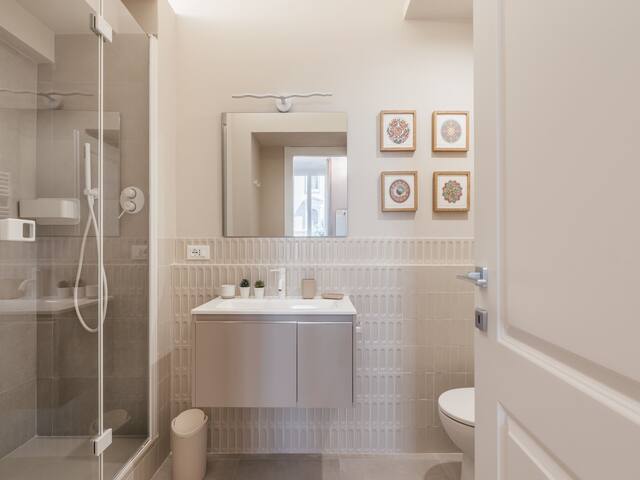 The Best Rent- Modern apartment in Esquilino area gallery image 5