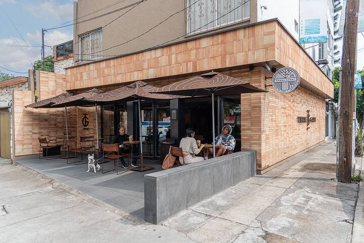 Modern House w/ A/C | Near Airport & Basilica CDMX gallery image 3