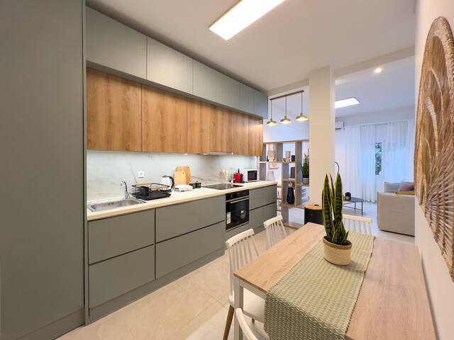 NEW! Amazing 3BR Apt | City Center