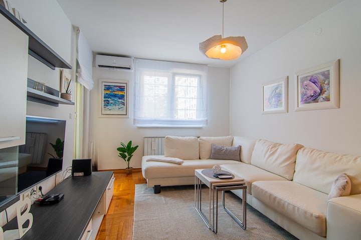 Flexible Selfcheckins 90 / Garage / Loggia - Zagreb