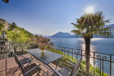 Fantastic lake view, A/C, terrace, and garden