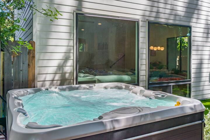 Pool, Hot Tub | 1mi Downtown, Walkable | Luxe Beds gallery image 3