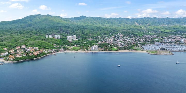 Zantamar at La Cruz de Huanacaxtle Beach Front - Condominiums for