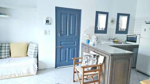 Top performing Airbnb: The cormorant in Δήμος Φολεγάνδρου