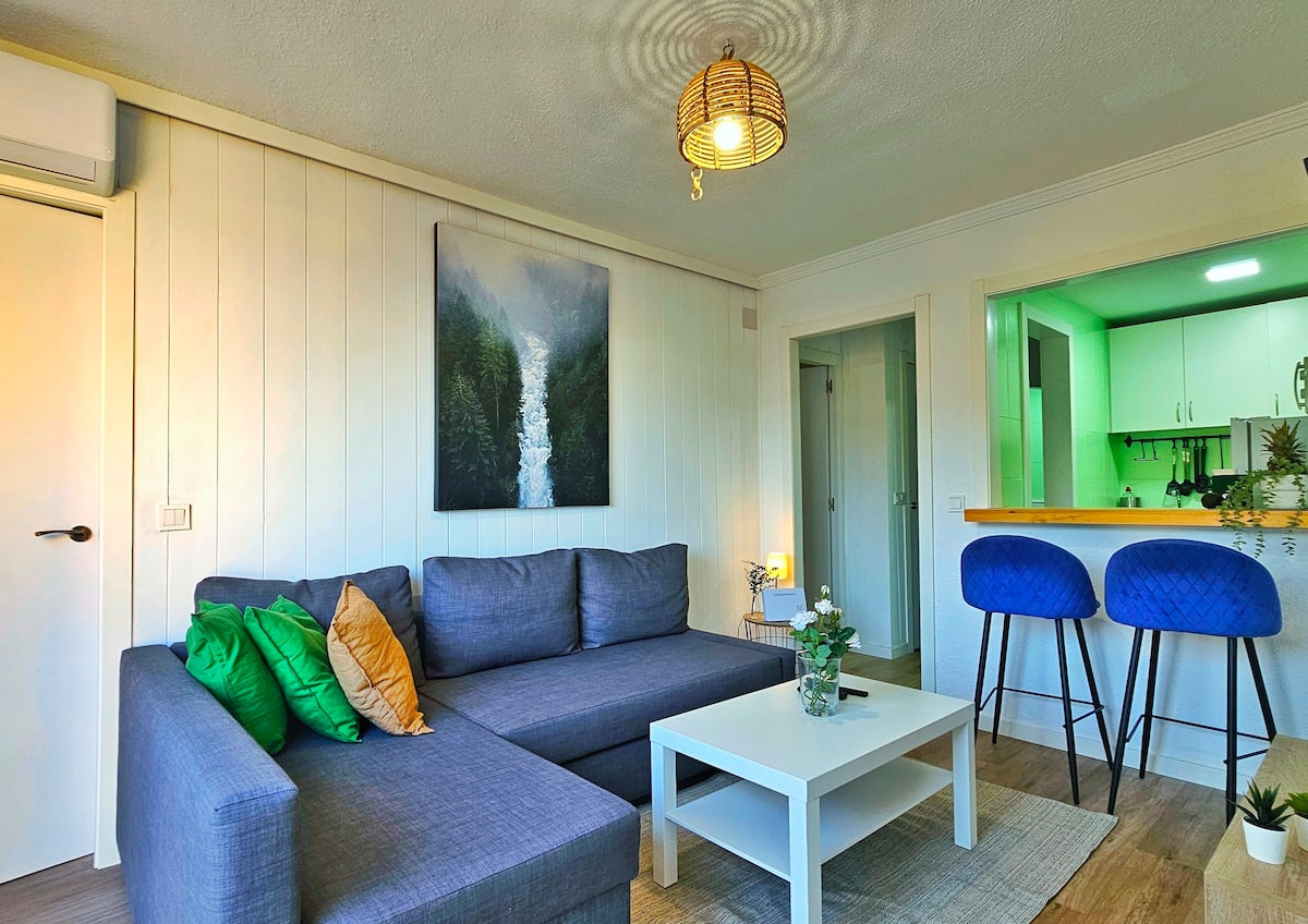 2 dorm, piscina, 160 m playa, vistas al mar, wifi