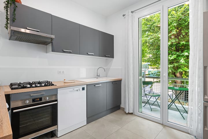 Entire home with 2 bedrooms in Nice - Splendid! 3 pièces Nice/6 personnes parkings