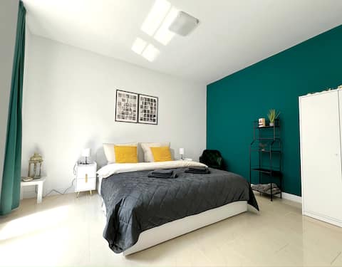 3 Bedroom, Center, 160sqm, Balcony