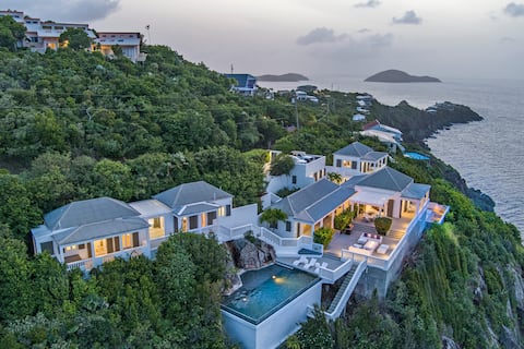 Villa Santorini: Peterborg 5 BR / Non-Toxic Villa
