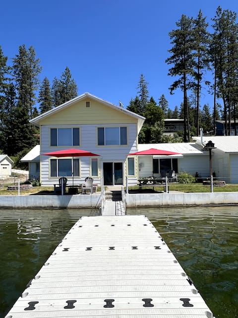 Waterfront Lake House Close to Winter Activities