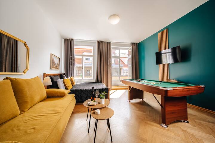 Billiard Penthouse Haven Prague city center XXL gallery image 3