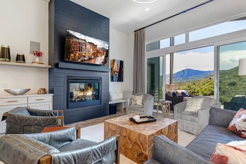 4 BDRM home+private hot tub-6 miles from Park City