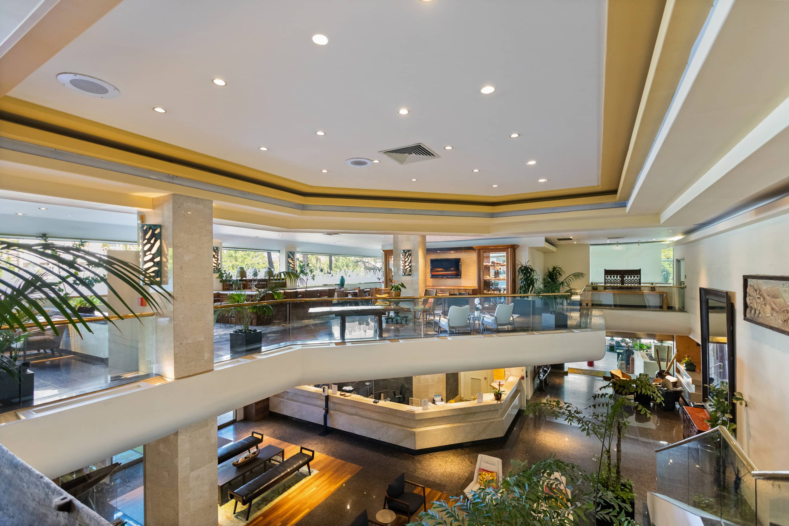 Boutique-Style Comfort at Luana Waikiki - Image 40