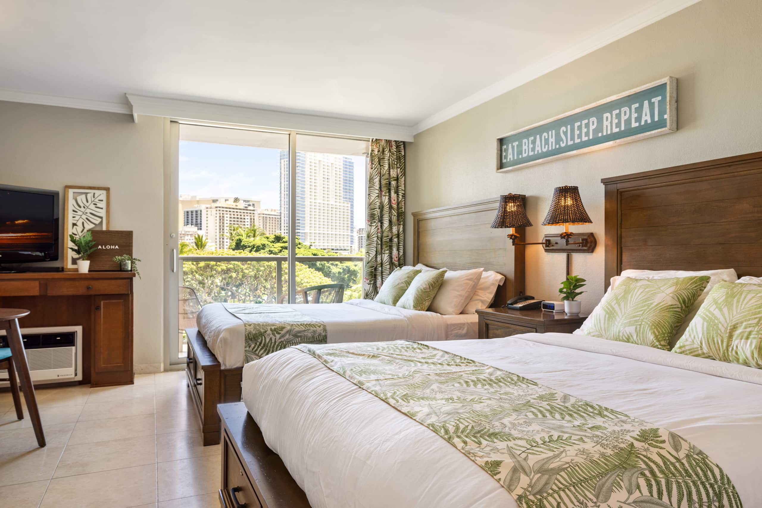 Boutique-Style Comfort at Luana Waikiki - Image 3