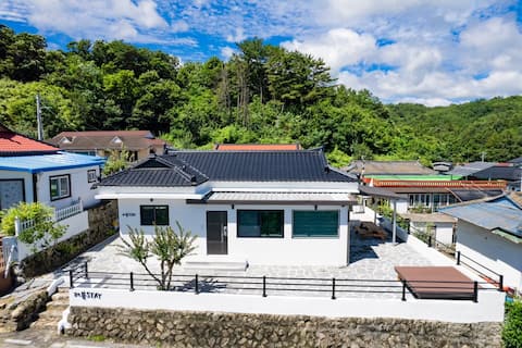 Jangho Port Private Accommodation “The View Stay” 10 minutes on foot from Jangho Beach, parking for