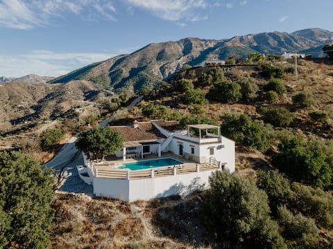 Casa Olivia - Luxury Villa with Private Pool