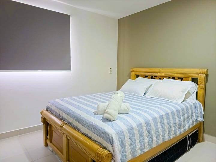 Ორადგილიანი საწოლი მთავარი საძინებელი