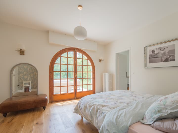 Prízemie - spálňa s manželskou posteľou