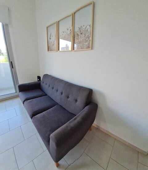Propiedad de Airbnb exitosa: A bright and modern apartment with a garage en La Plata
