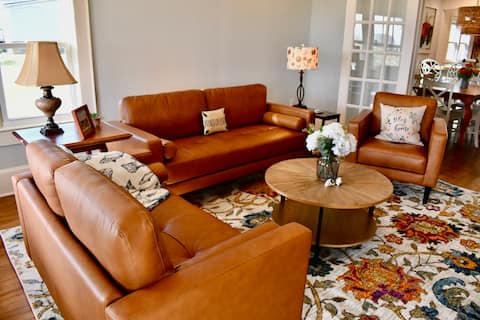 Top Airbnb: Captain Brown's Farmhouse in Crystal Coast