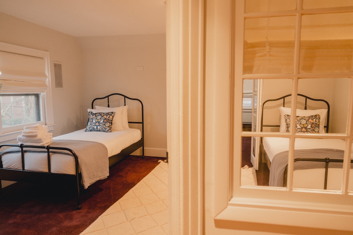 Dormitorio doble con salón privado