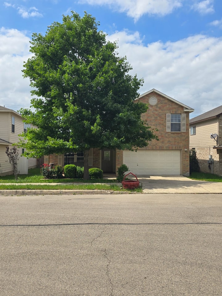 Home Away From Home! - Universal City, TX