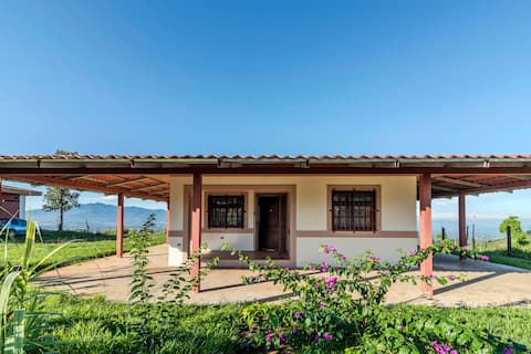 Mountain Home: Near SJO, Poás & Waterfalls