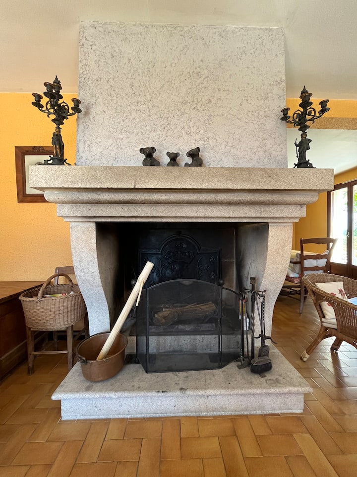 Grande Maison Familiale Corrézienne - Neuvic