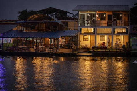 Quadruple Room with Canal View